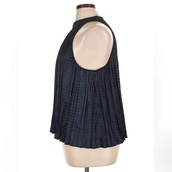 Cloth & Stone Sleeveless Halter Blouse Size XL Navy Blue Pleated - Picture 4 of 7